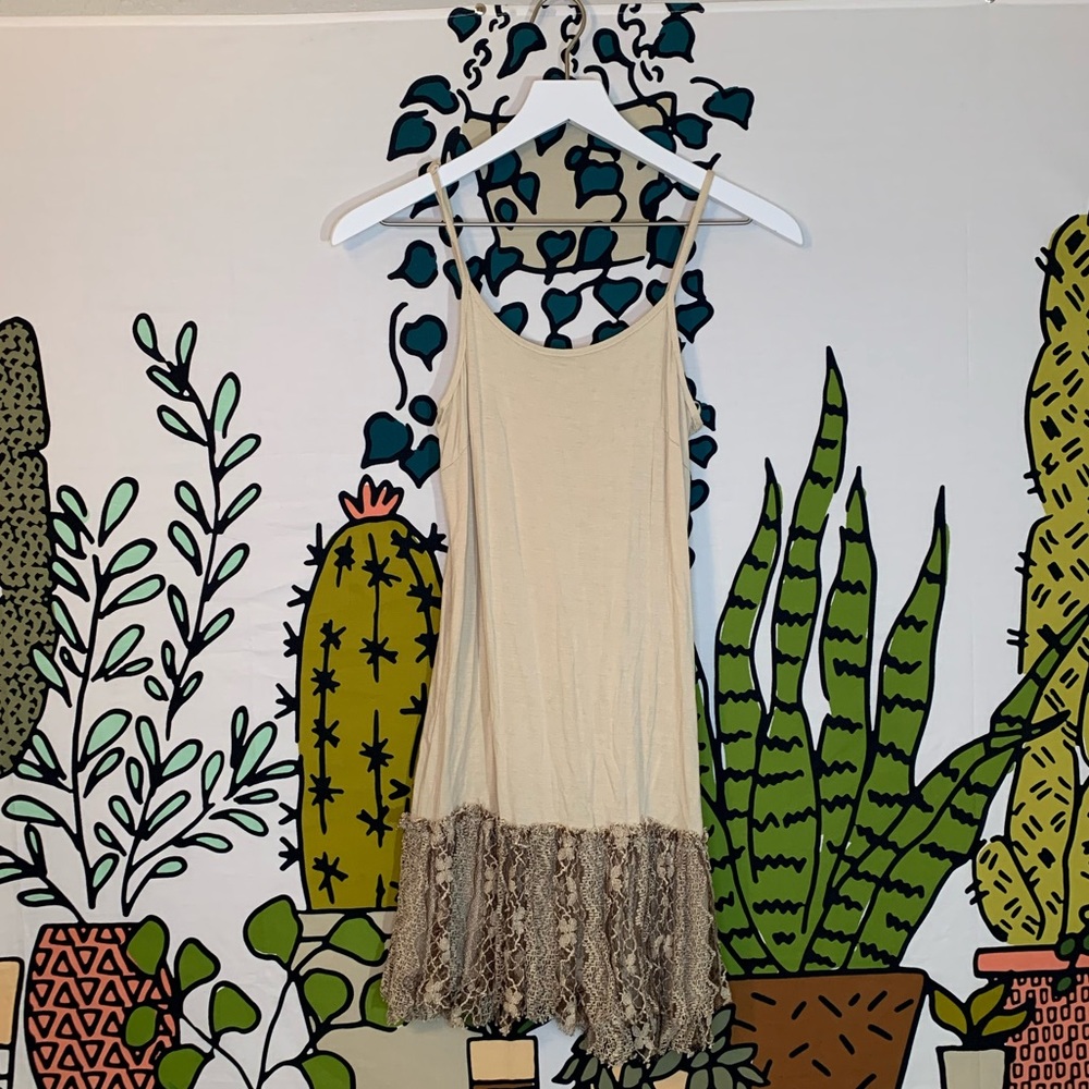 Oddy Lace Dress Extender